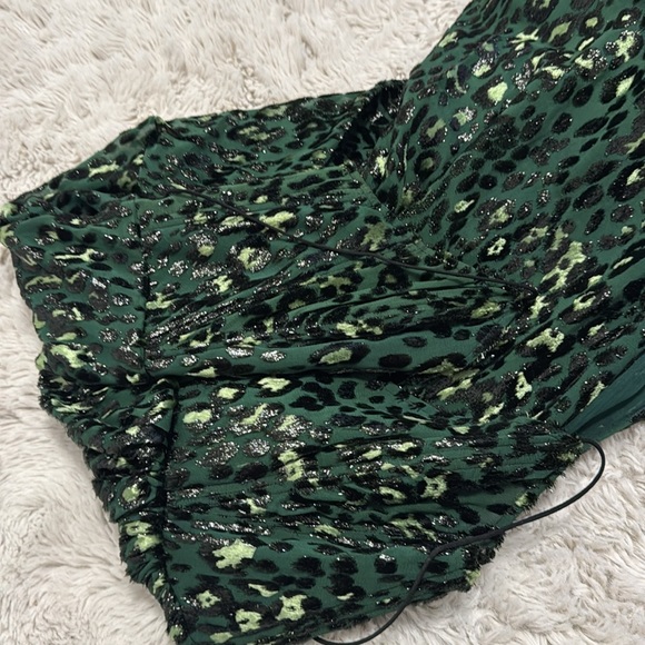 Alex Perry Corset Style Jensen Leopard Metallic Sheer Gown - Picture 13 of 13